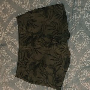 Green leaf patterned shorts